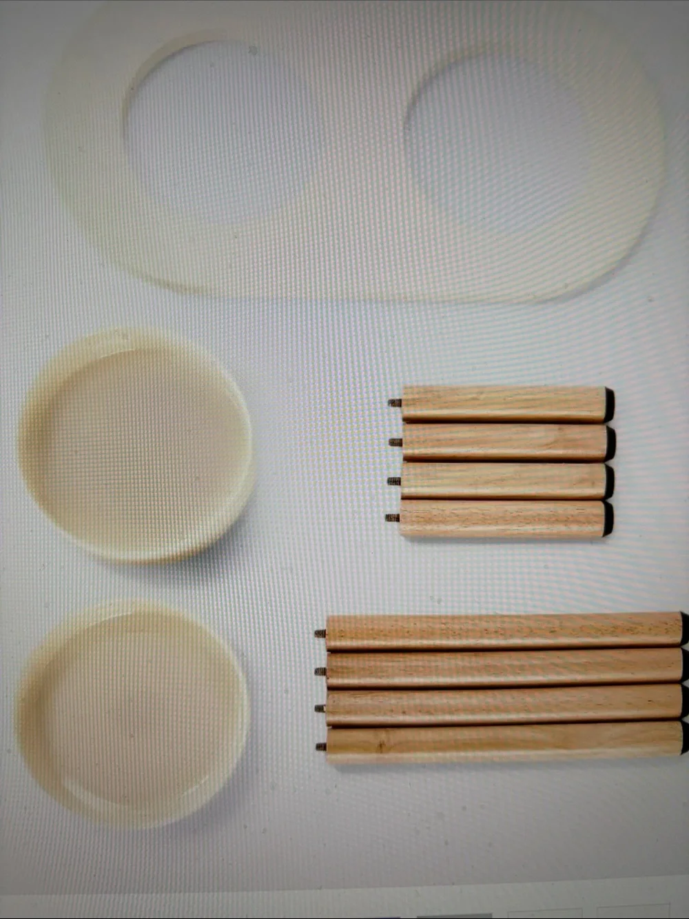 NWT Boots & Barkley Creme Elevated Double Ceramic Pet Feeder with Wood Legs